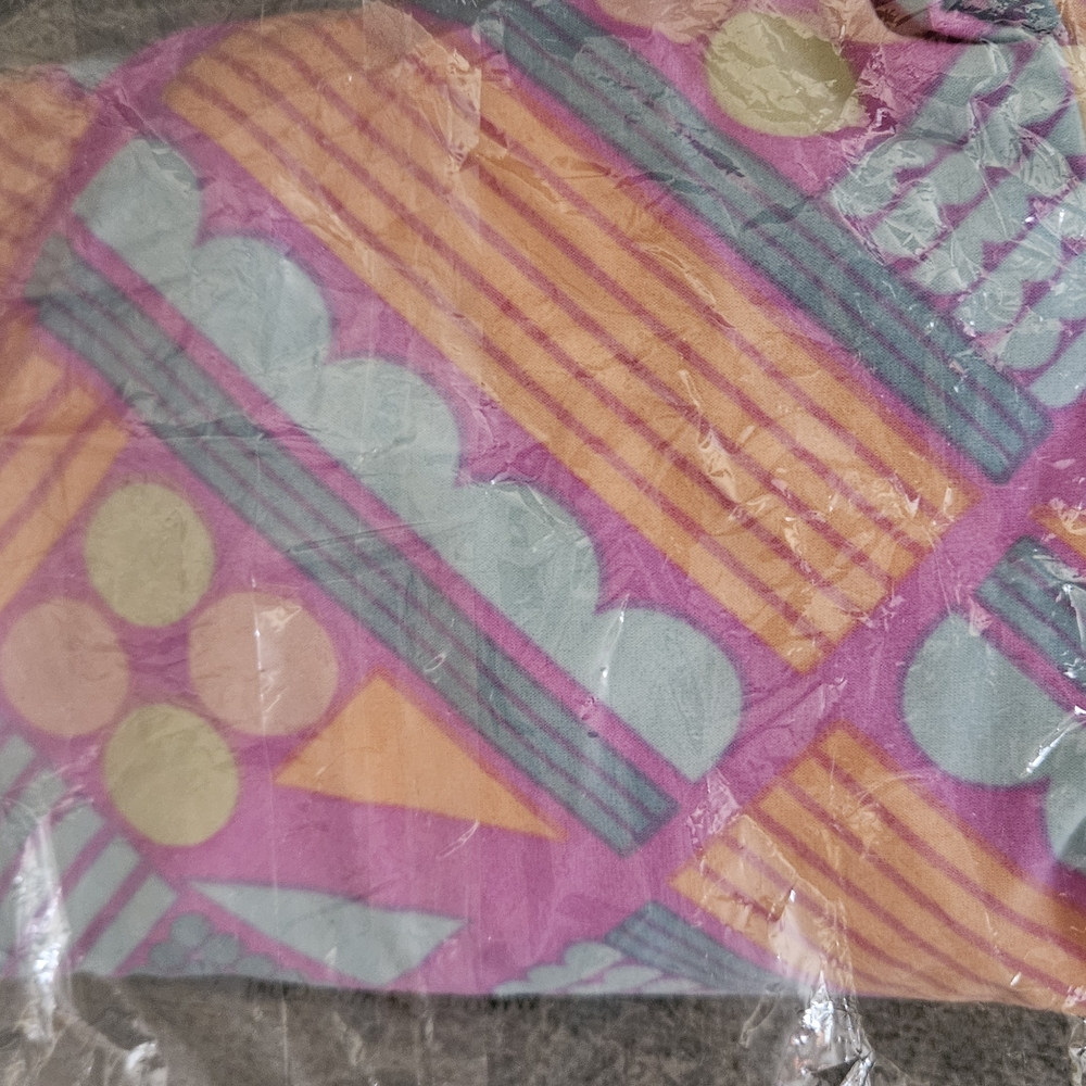 LuLaRoe Leggings, pastel geometric pattern